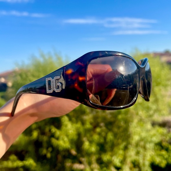 Dolce & Gabbana Designer Authentic Sunglasses - Great Condition - with case - Picture 2 of 6